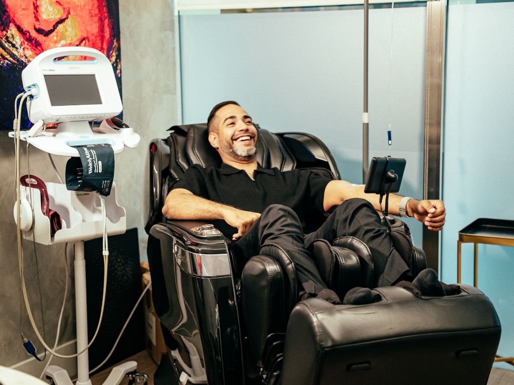 Luxury ketamine infusion in Miami. Top clinic for ketamine treatment, Miami, FL.